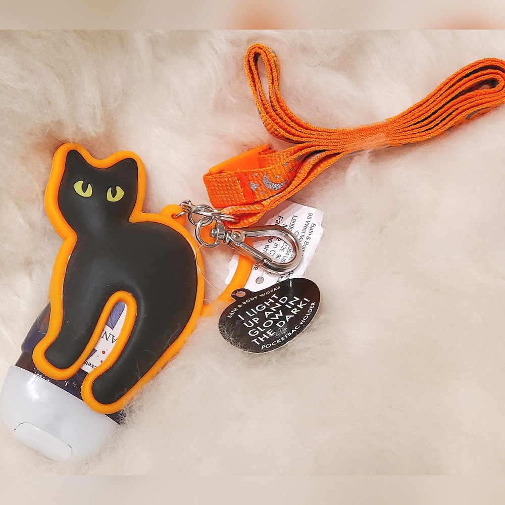 Glow-in-the-Dark Black Cat Pocketbac Holder Lanyard